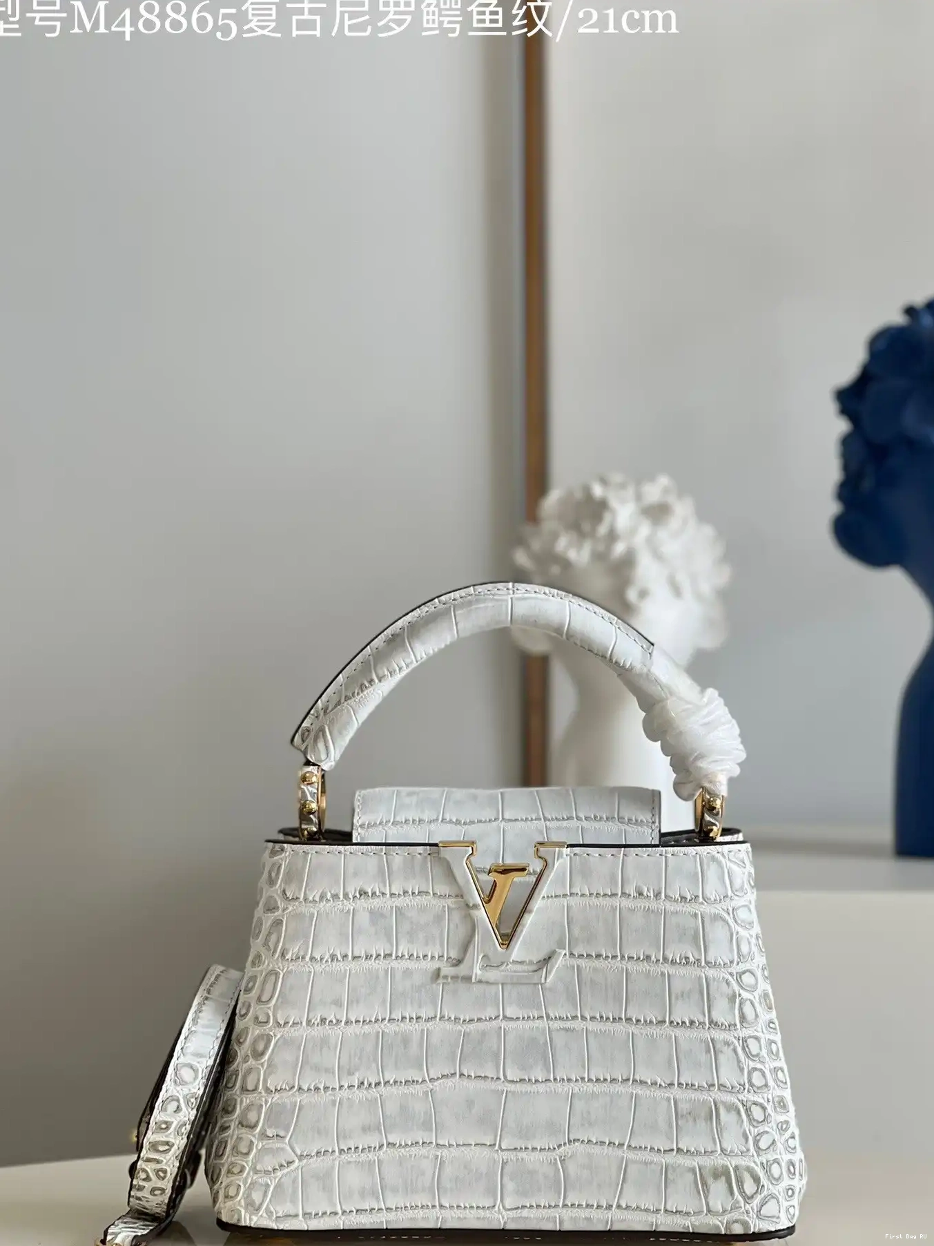 Firstbag VUITTON MINI CAPUCINES LOUIS 0614